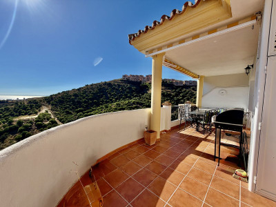 2 Bedroom Penthouse Duplex in Calahonda - Image 1