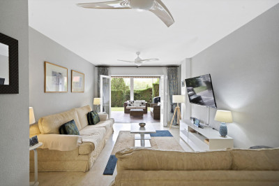 2 Bedroom Ground Floor Apartment in Estepona - Image 5