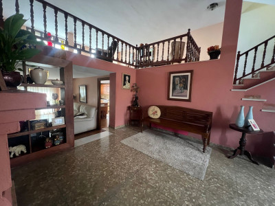 6 Bedroom Semi-Detached House in Estepona - Image 4