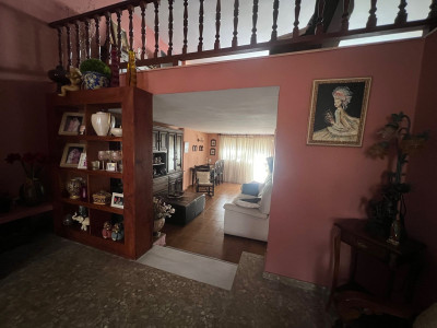 6 Bedroom Semi-Detached House in Estepona - Image 5