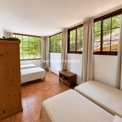 3 Bedroom Detached Villa in Ojén - Image 2