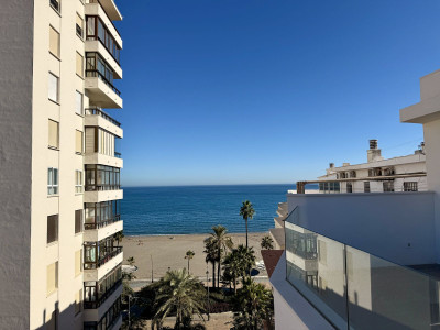 1 Bedroom Penthouse in Estepona - Image 4
