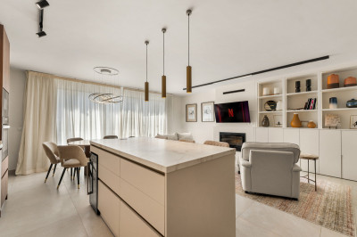 4 Bedroom Townhouse in Estepona - Image 5