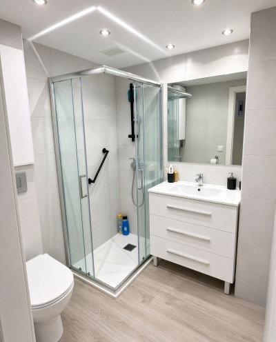 1 Bedroom Ground Floor Apartment in Estepona - Image 3