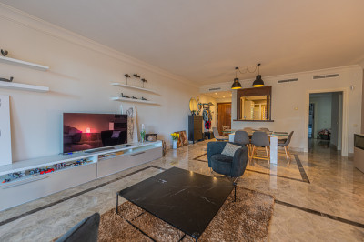 3 Bedroom Middle Floor Apartment in Nueva Andalucía - Image 5