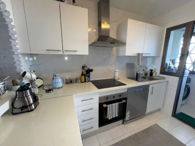 2 Bedroom Middle Floor Apartment in Calahonda - Image 5