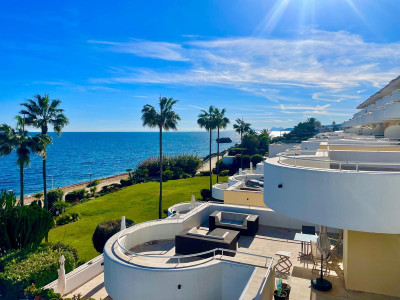 2 Bedroom Ground Floor Apartment in Estepona - Image 1