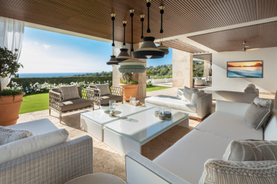 Stunning Luxury Villa - Image 3