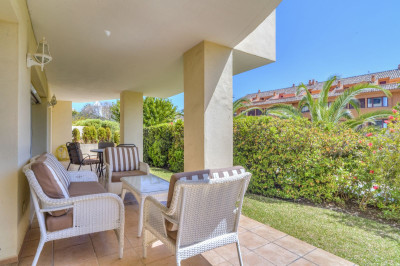3 Bedroom Ground Floor Apartment in Bahía de Marbella - Image 3