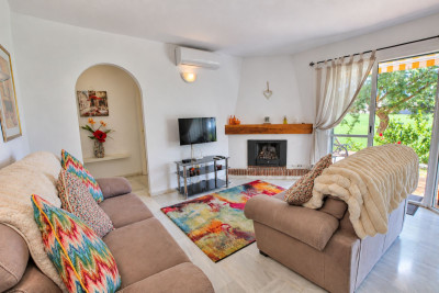 2 Bedroom Ground Floor Apartment in Mijas Golf - Image 3