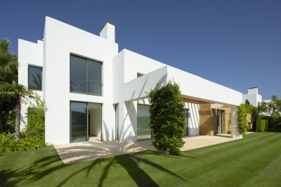 5 Bedroom Detached Villa in Casares - Image 5