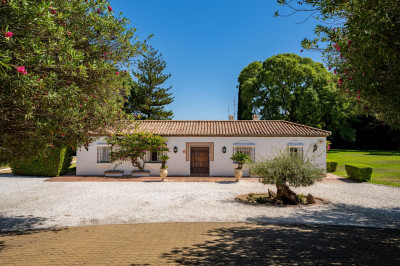 8 Bedroom Finca - Cortijo in Cancelada - Image 5