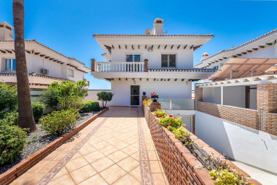 5 Bedroom Detached Villa in La Capellania - Image 4