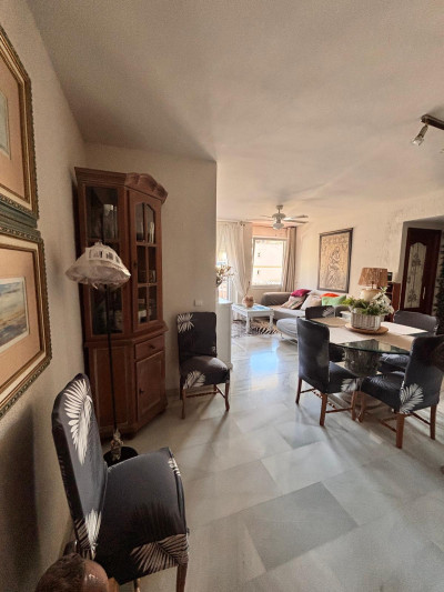 3 Bedroom Middle Floor Apartment in Marbella - Image 4