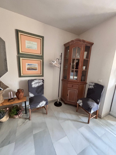 3 Bedroom Middle Floor Apartment in Marbella - Image 5
