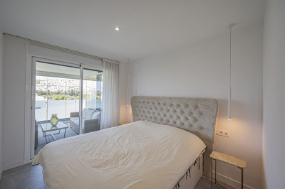 3 Bedroom Middle Floor Apartment in La Cala de Mijas - Image 5
