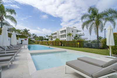 3 Bedroom Penthouse in Estepona - Image 1