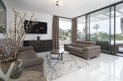 3 Bedroom Penthouse in Estepona - Image 5