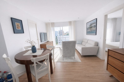 2 Bedroom Middle Floor Apartment in Marbella - Image 2