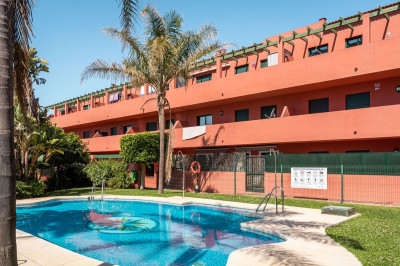1 Bedroom Middle Floor Apartment in Casares Playa