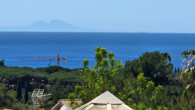 2 Bedroom Middle Floor Apartment in Reserva de Marbella