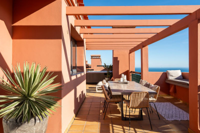 4 Bedroom Penthouse Duplex in Calahonda - Image 2