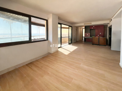 3 Bedroom Middle Floor Apartment in Marbella - Image 2