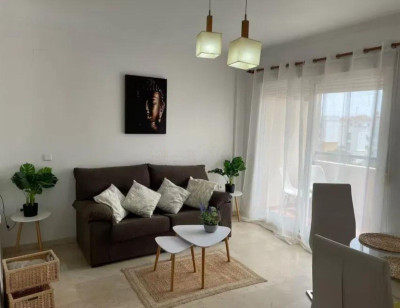 1 Bedroom Middle Floor Apartment in Estepona - Image 1