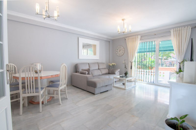 2 Bedroom Ground Floor Apartment in Manilva - Image 2