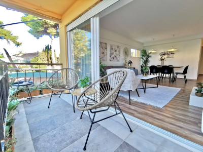 3 Bedroom Middle Floor Apartment in Estepona - Image 2