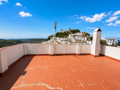 3 Bedroom Detached Villa in Casares - Image 1