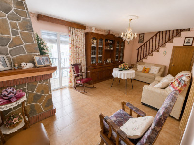 3 Bedroom Detached Villa in Casares - Image 2