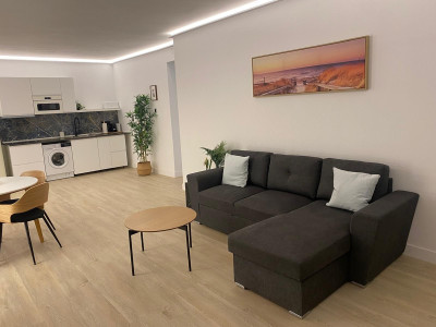 4 Bedroom Middle Floor Apartment in Puerto Banús - Image 3