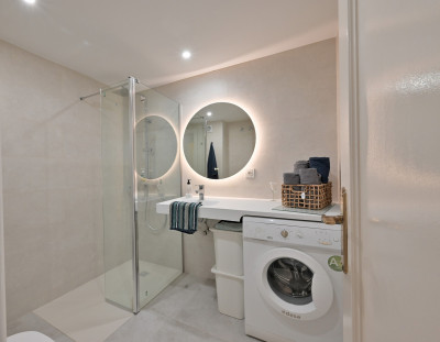 2 Bedroom Middle Floor Apartment in Calahonda - Image 5