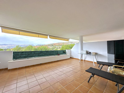 2 Bedroom Middle Floor Apartment in Doña Julia