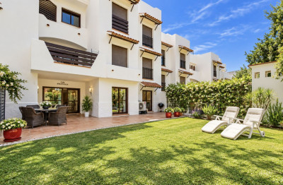 2 Bedroom Ground Floor Apartment in New Golden Mile - Image 2