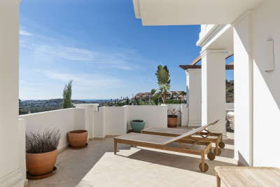 3 Bedroom Middle Floor Apartment in Nueva Andalucía - Image 4