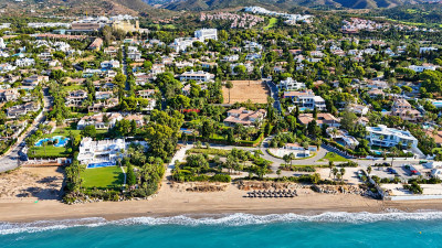 Residential Plot in Los Monteros - Image 1