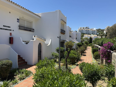 2 Bedroom Ground Floor Apartment in Miraflores - Image 5