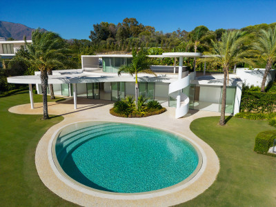 4 Bedroom Detached Villa in Casares - Image 3