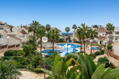 2 Bedroom Middle Floor Apartment in Benalmadena