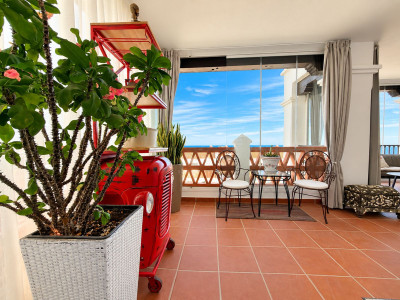2 Bedroom Middle Floor Apartment in Calahonda - Image 3