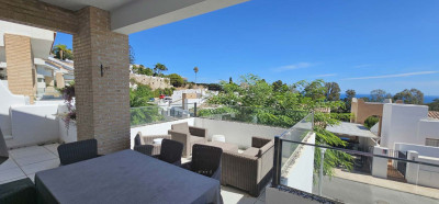 4 Bedroom Detached Villa in Benalmadena - Image 4