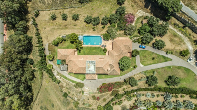 6 Bedroom Detached Villa in Benalmadena - Image 2