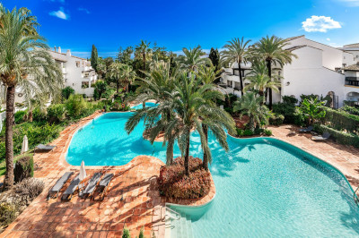3 Bedroom Middle Floor Apartment in The Golden Mile
