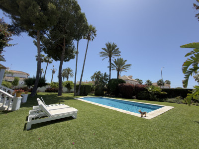 4 Bedroom Detached Villa in San Pedro de Alcántara - Image 3