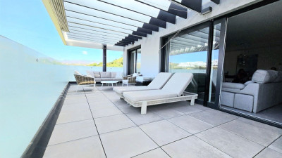 4 Bedroom Middle Floor Apartment in La Cala de Mijas - Image 5