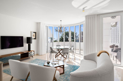 2 Bedroom Middle Floor Apartment in New Golden Mile - Image 5