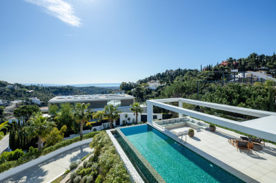 8 Bedroom Detached Villa in El Madroñal - Image 5