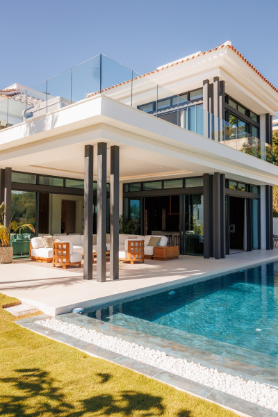 4 Bedroom Detached Villa in The Golden Mile - Image 4
